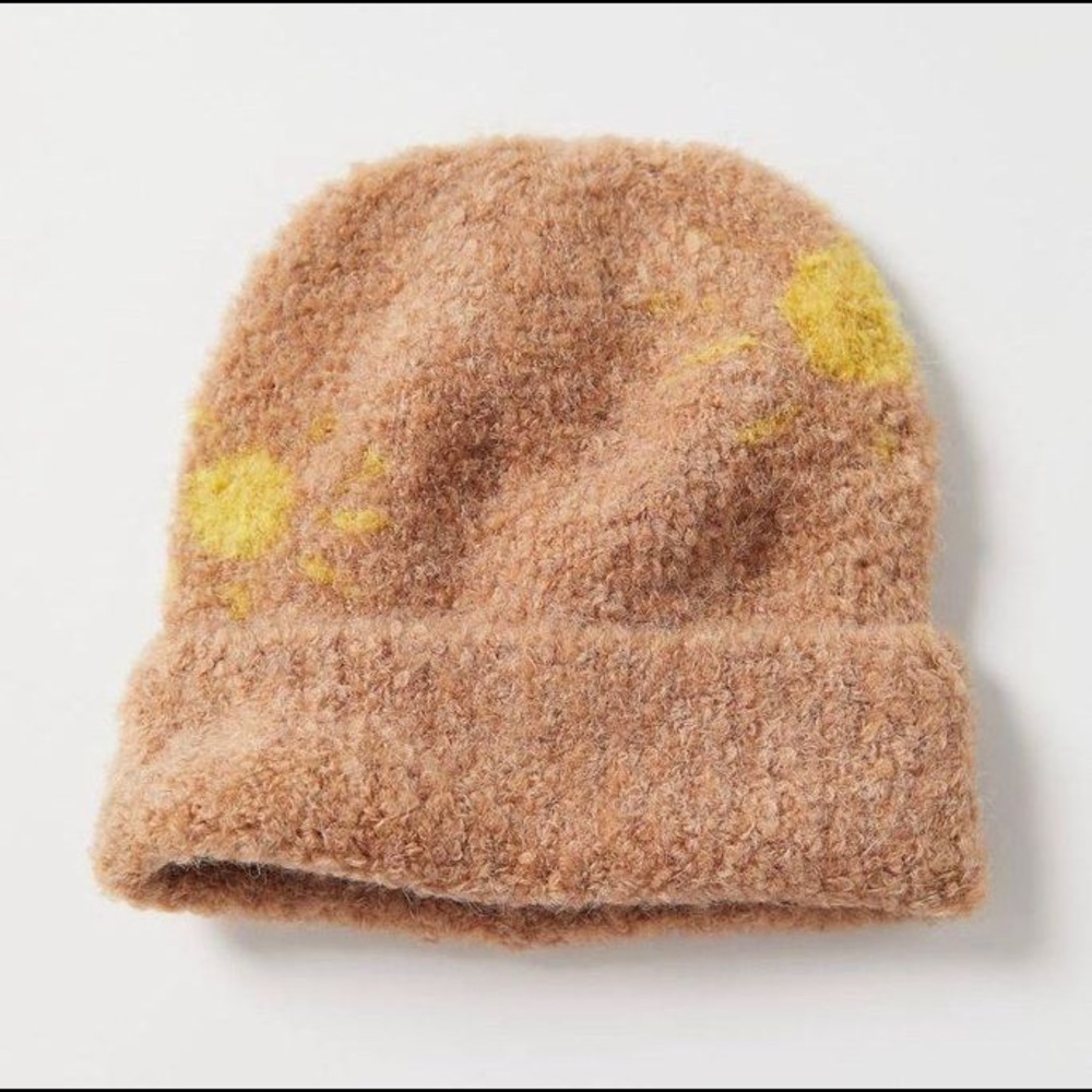 Uo-Emy Icon Beanie View 4